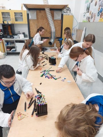 b_1024_768_0_00_images_2023_2024_Swiniuch_Klasy5CNL_410672771_820445129883437_2188096580614313656_n